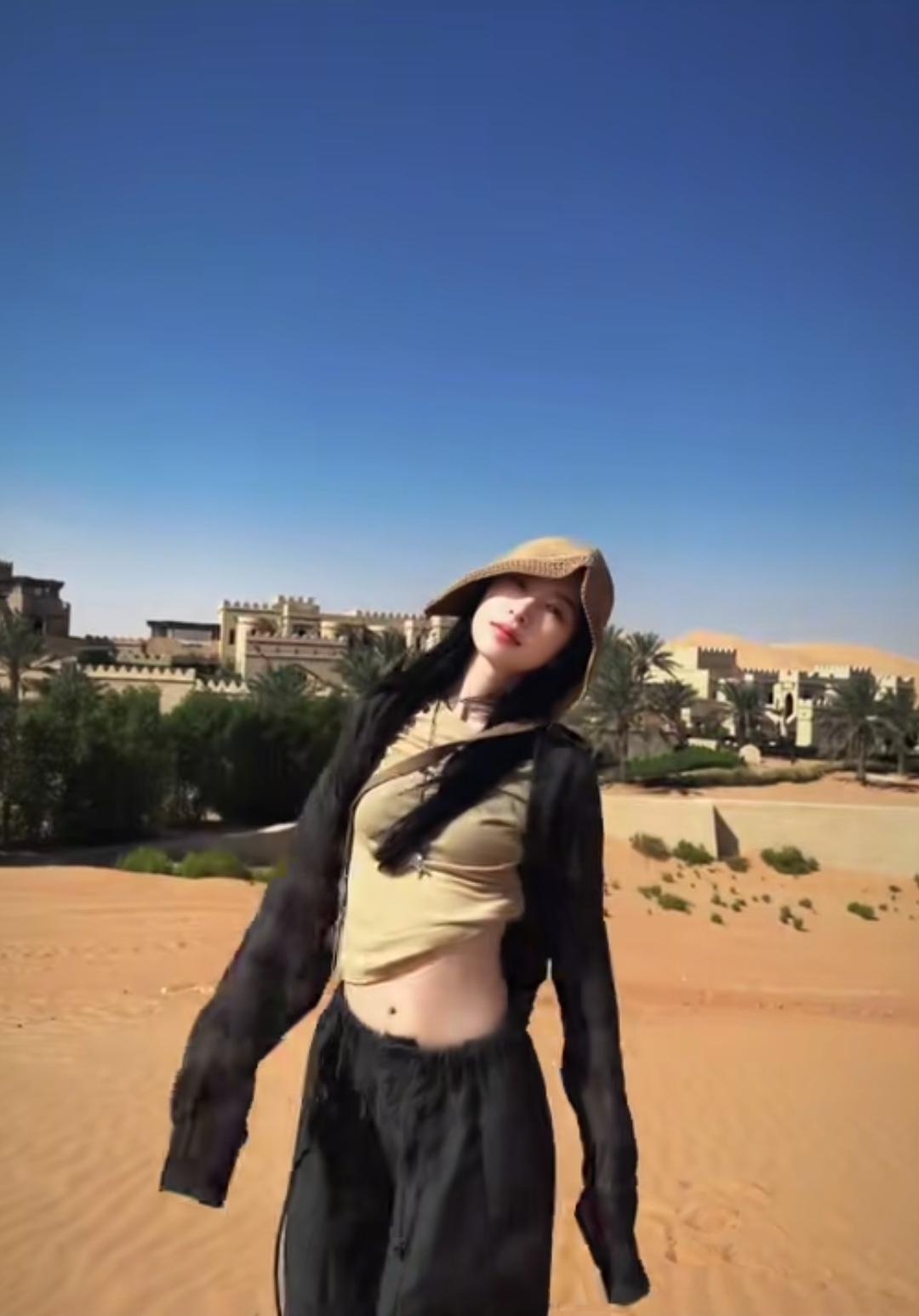 女明星去中东旅游，碰上打仗，失联后吓坏粉丝。最近中东地区乱成了一锅粥，国内的