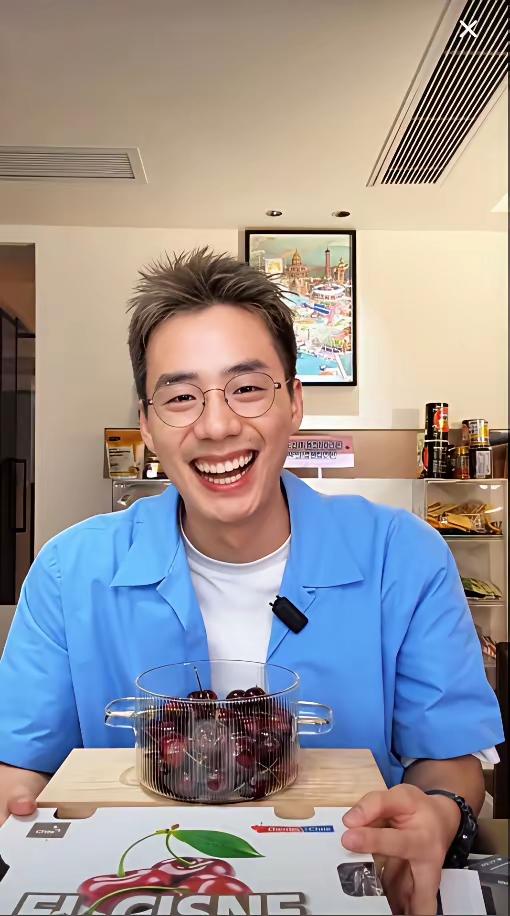 回头看才发现，离开都已经有一年的顿顿，才是这个团队里最聪明的人！东方甄选这波