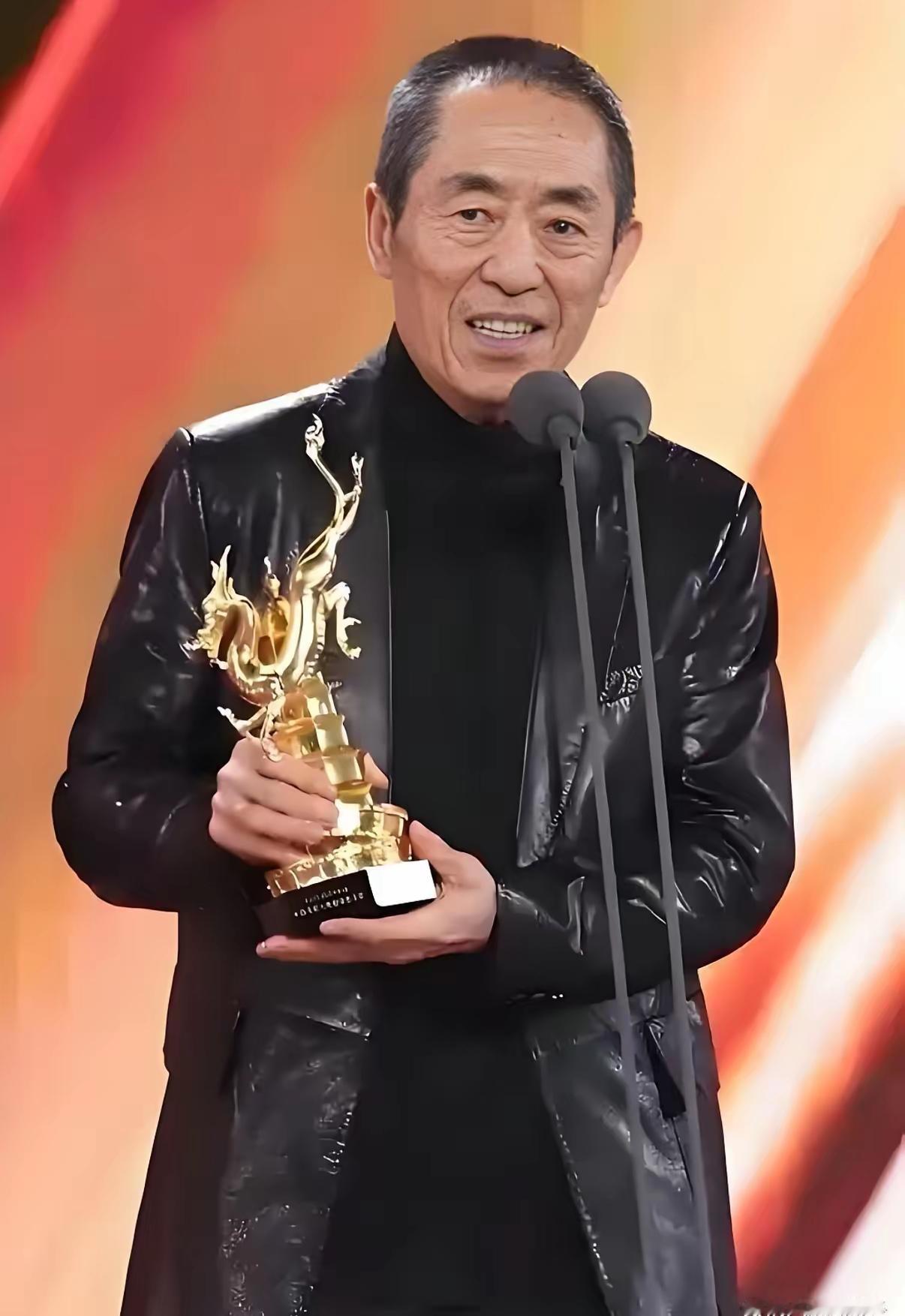 74岁该养生喝茶遛弯？张艺谋偏把北京别墅抵押了，套现3000万+家底凑够3亿