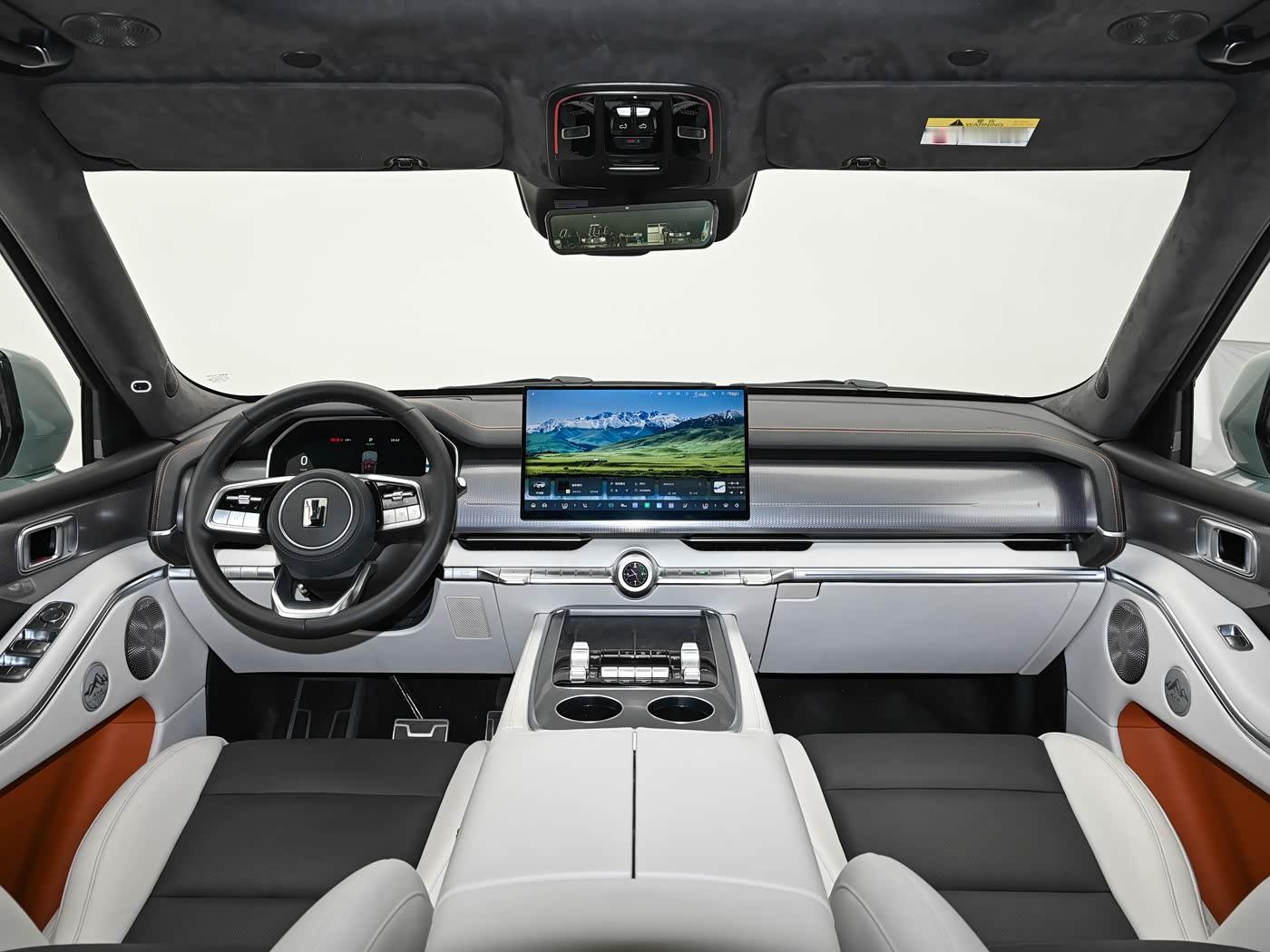 42.8万元起！新款坦克700上市