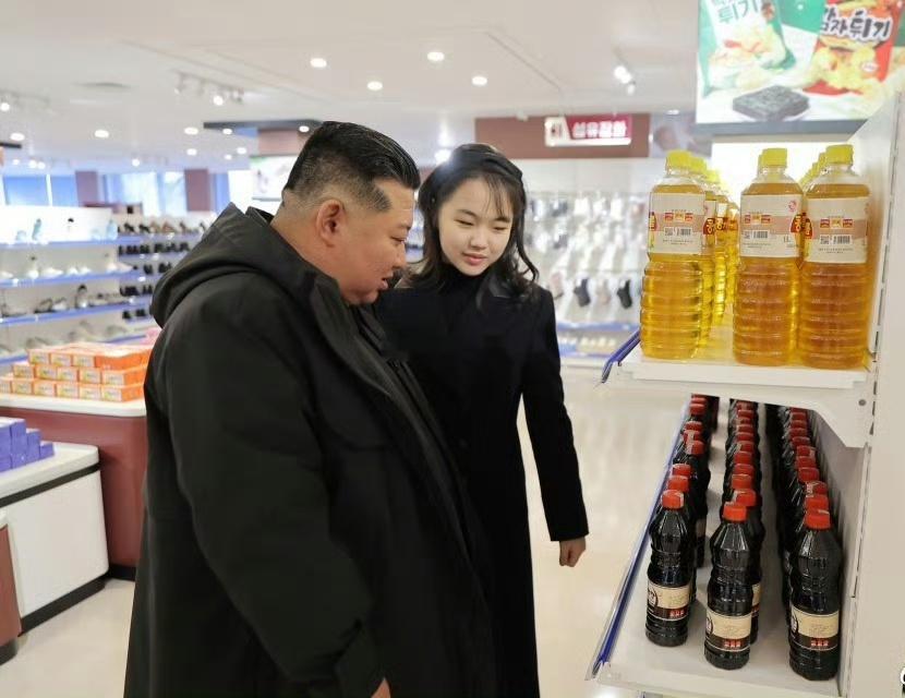 我是看着她长大的，一晃，长得比她爸都高了。