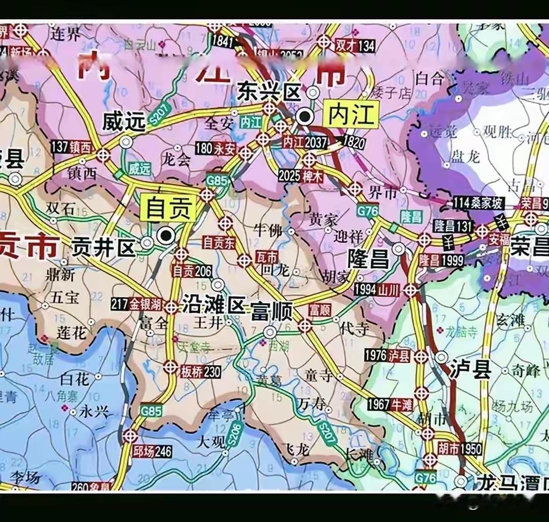 自贡和内江市区相隔这么近，而且两地还有环线高速相连，完全有可能实现市区建成一片，