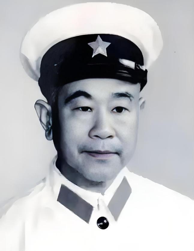 1973年，女知青黄丽萍带着农村丈夫回到了娘家，丈夫一进门，就看到了墙上的照片，