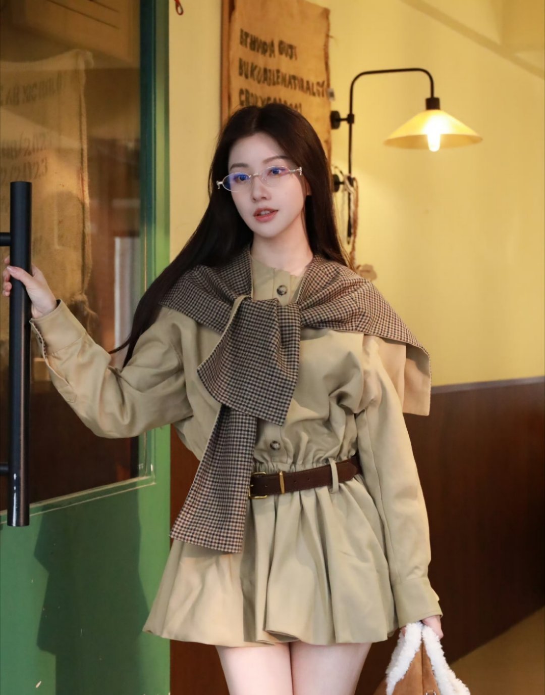 王鹤润宝宝怎么感觉好久不见啦好美呀最近变冷要填衣哦