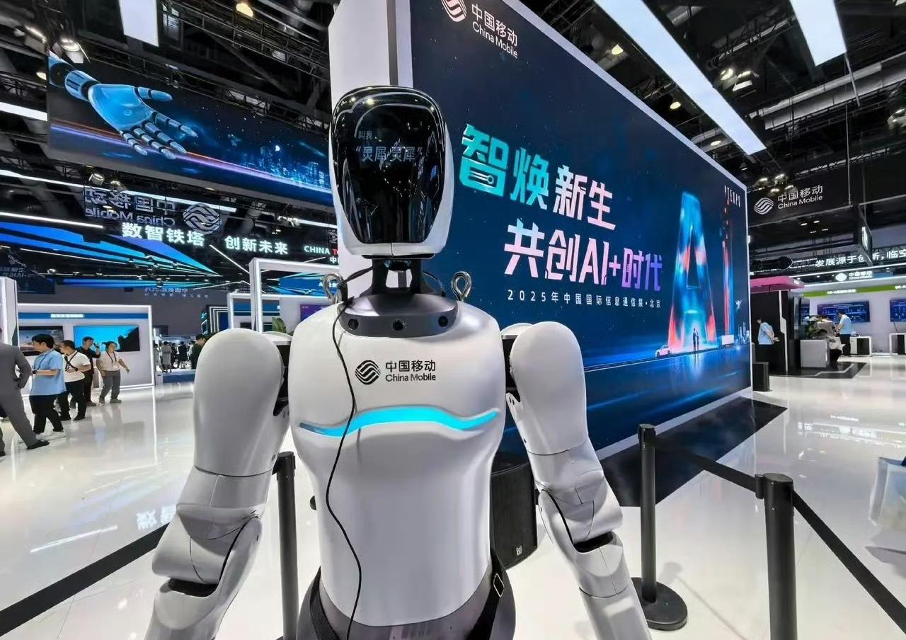 最具潜力的十大算力公司：1.中国移动：用户超10亿，智算收入猛增279%，算力