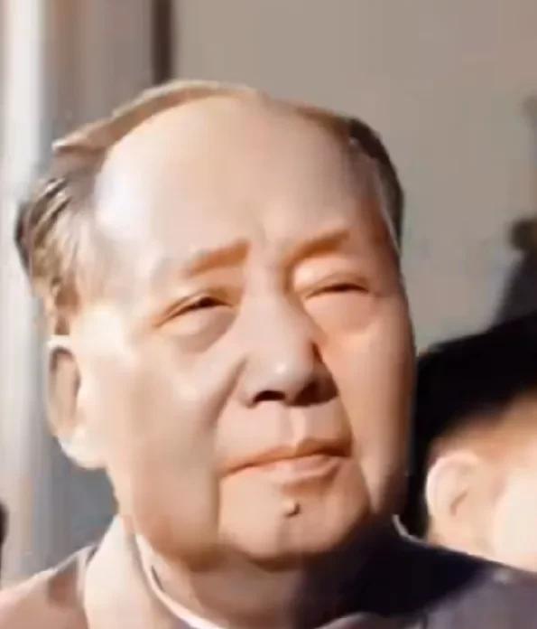 晚年的毛主席为什么感到孤独？就在于他的想法得不到一些同志的认同，或者说大家虽然表