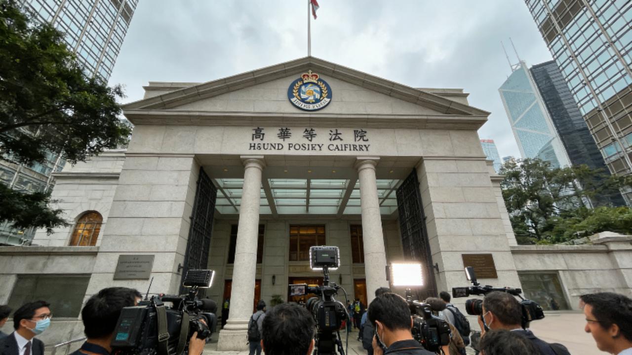 张柏芝庭审崩溃落泪！被前经纪人追讨1159万千万合约真伪成娱乐圈罗生门1