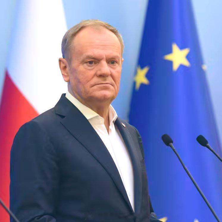 海外新鲜事波兰总理唐纳德·图斯克（DonaldTusk）在前往伦敦会议前说