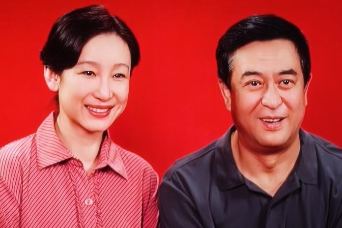 央视热播剧电视剧《主角》大结局最感动人的情景是忆秦娥又登台唱戏了，她接着演五年前