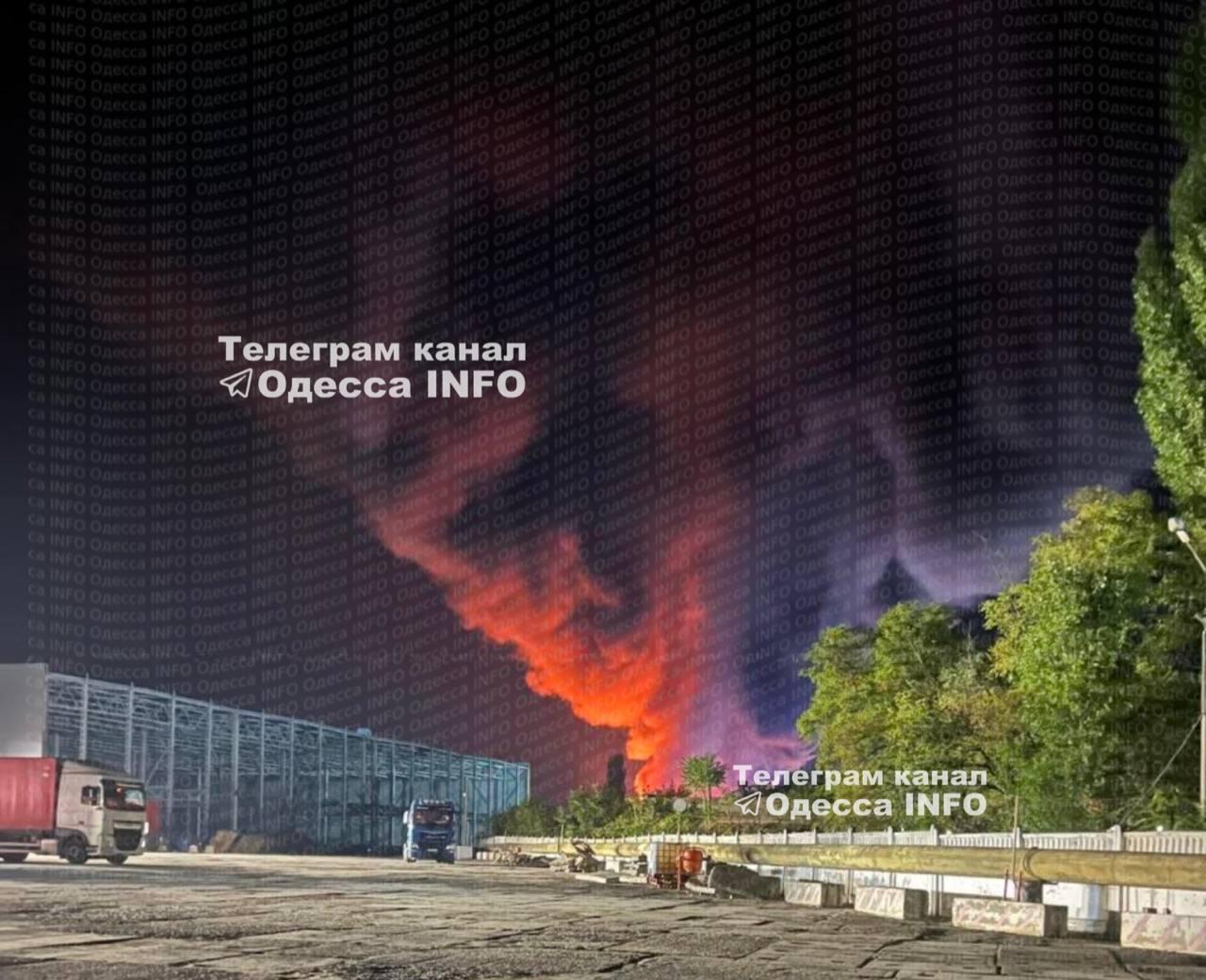 “炸！炸！炸！俄罗斯的报复不隔夜！”当地时间2026年9月21日，美国方面警告乌