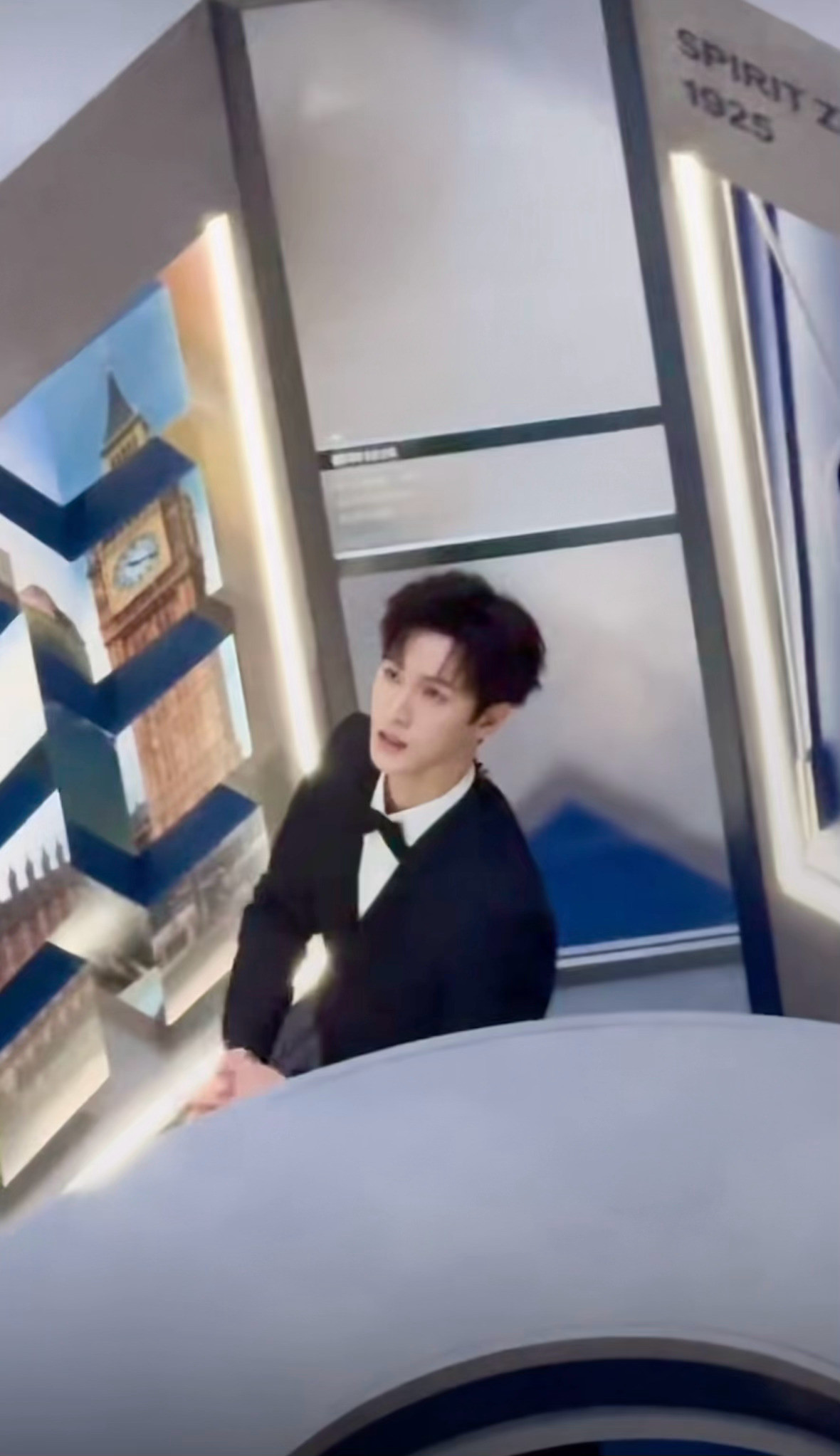 林三岁突然冒出这么多人～😲