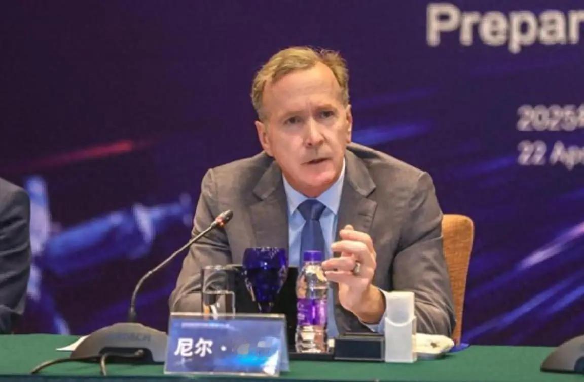 美国前总统老布什之子尼尔·布什发声了！他明确表态：“对华敌意被夸大了，美国在用错