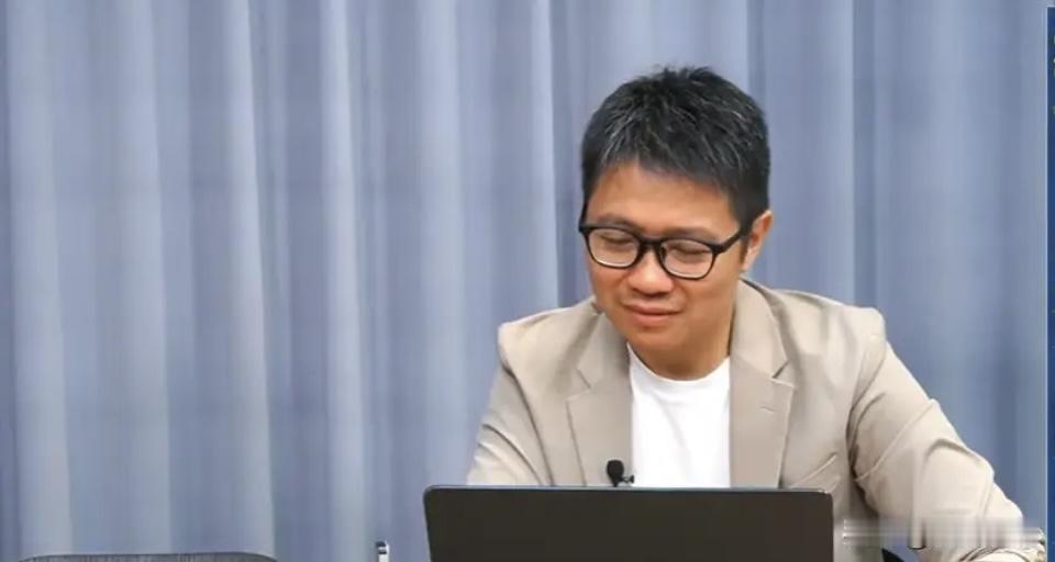 郭正亮骂赵少康毁前程，朱凯祥怼郑丽文会坏事，这哪是辩论邀约，分明是把国民党的