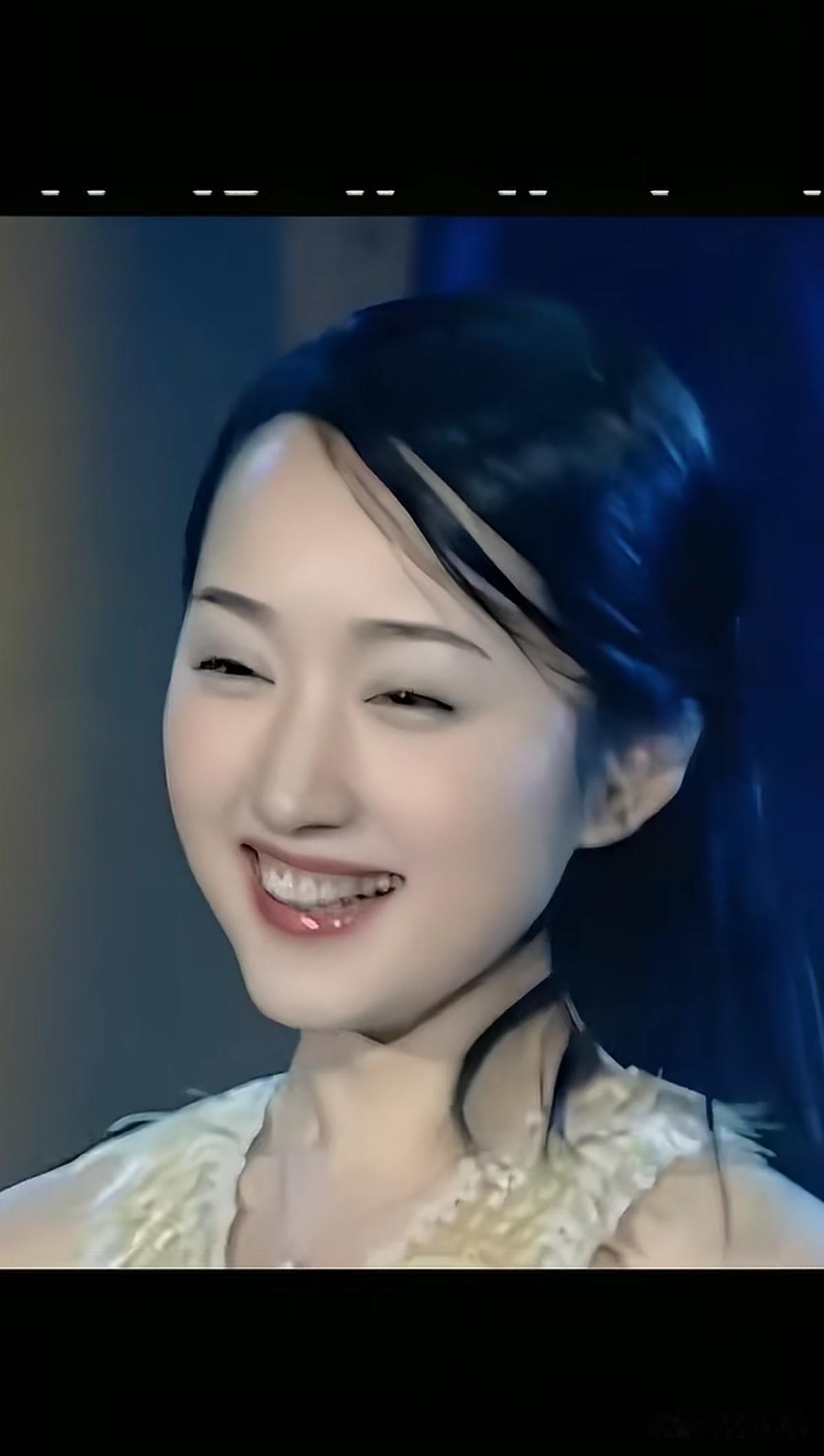 当年的甜歌皇后杨钰莹，颜值不输今天的刘亦菲，景甜，这么漂亮，这么美，怎么能