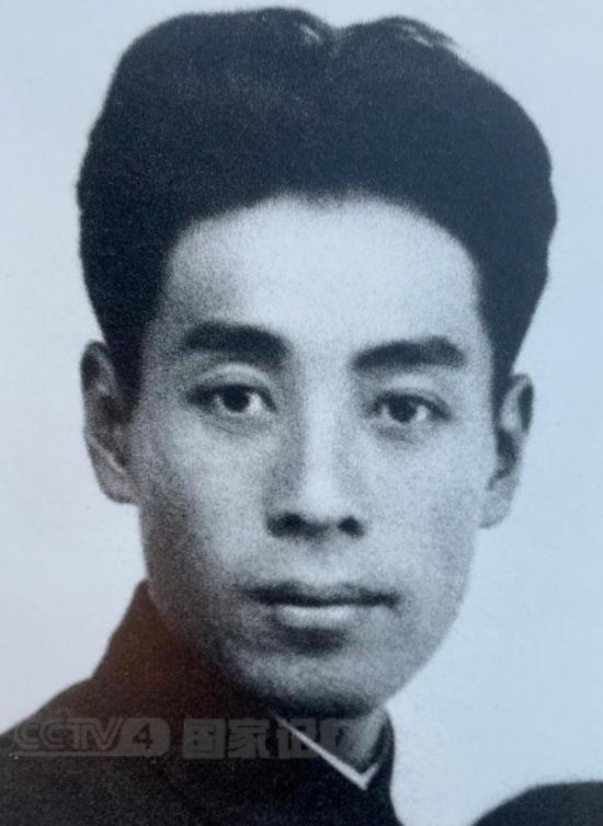 1930年，毫无专业背景的周恩来，发明了一套电台密码系统，国民党密码破译第一高手