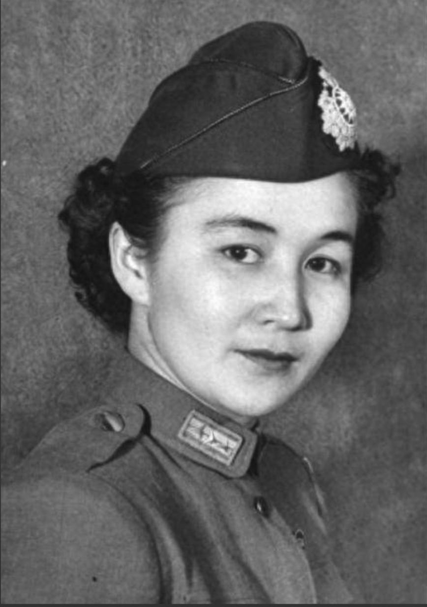 1937年，日本特务影佐祯昭到上海福州路长三堂子，看中一位有俄罗斯血统的女人，