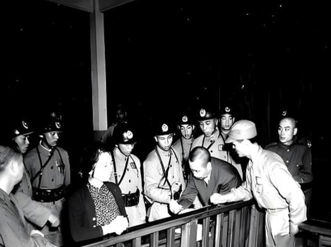 太蠢了，要不是这个人，吴石将军也不会被老蒋处决。1950年6月10日台北马场町的