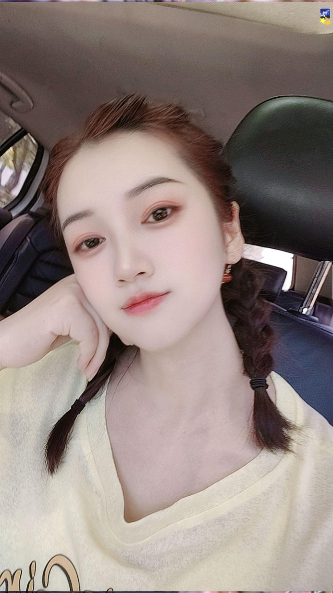 装漂亮好累幸好我是真漂亮😂我的美貌只有我和美颜相机知道照片是照片🌚