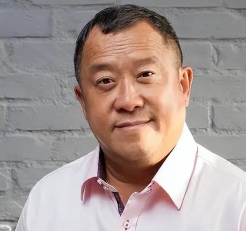 曾志伟怎么也没想到，自己都72岁了，竟然还会被人扒出黑料，真是娱乐圈不是谁都