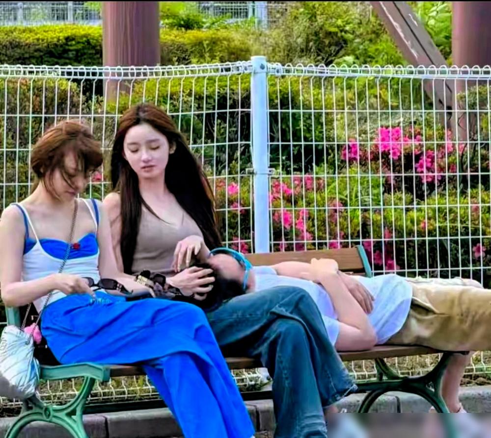 王思聪这次真的栽了！谁能想到，那个换女友如走马灯的万达公子，竟然跟99年的小姑娘