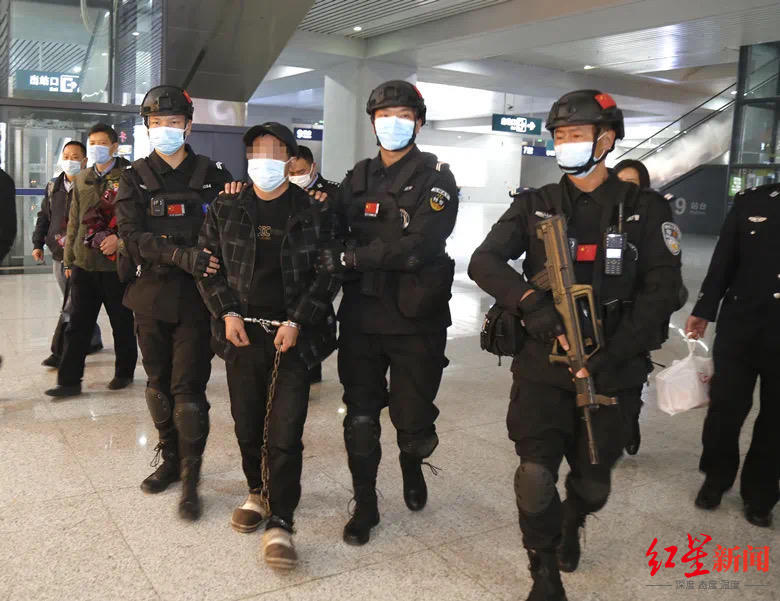 强奸犯出狱后又杀人被执行死刑，受害者家属：如释重负>>