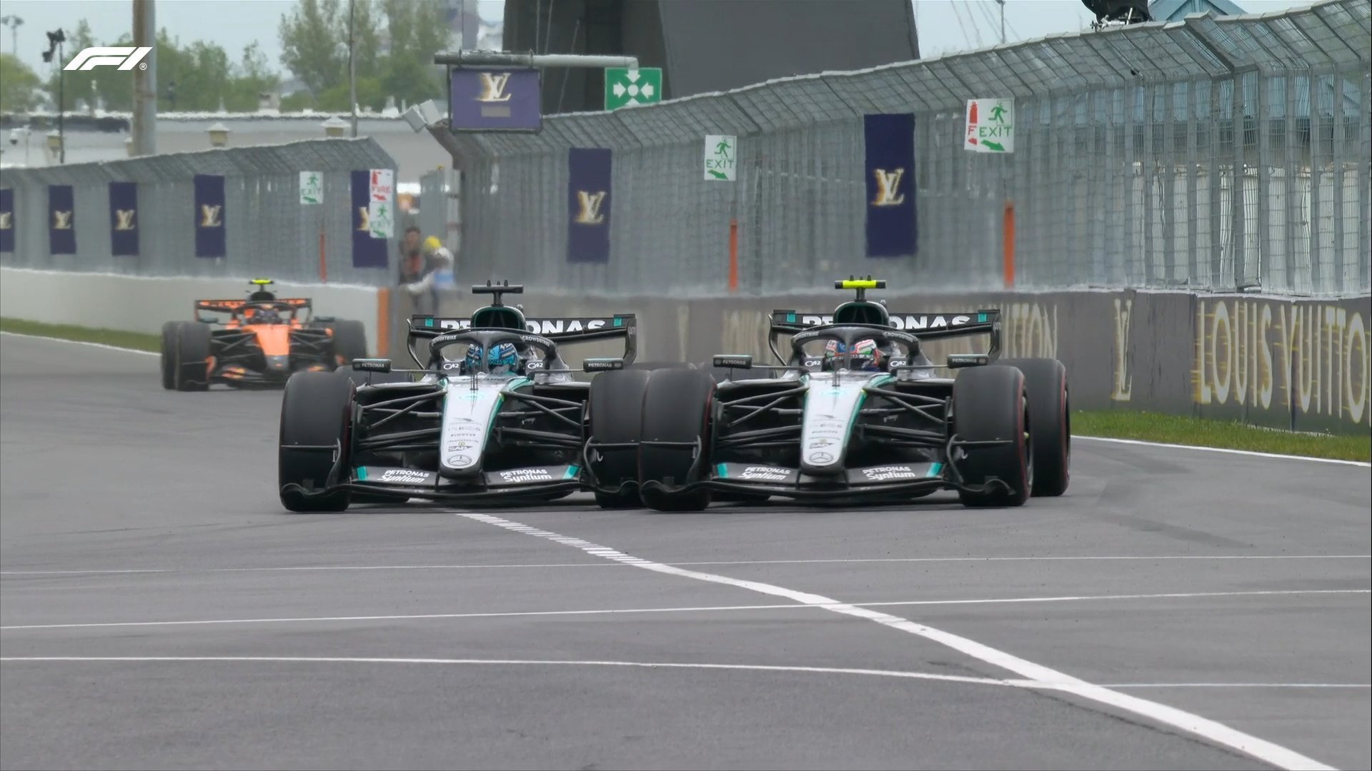 F12026F1加拿大大奖赛托托沃尔夫称，车队很高兴看到两位车手能在可控的范围