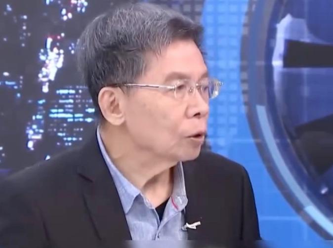 岛内绿营大佬沈富雄最豪情壮志的一句话是：我已经86岁了，我争取再活24年，我要活