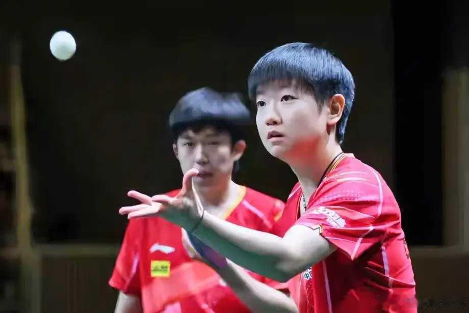 孙颖莎与王楚钦同时入围国际体育记者协会（AIPS）年度最佳运动员提名，成为全球唯