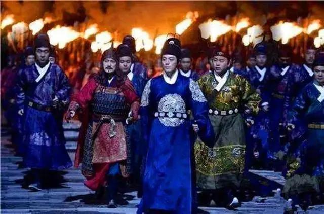 1460年，陷害于谦的太监曹吉祥、大将石亨越来越嚣张，明朝一半武将都听石亨的，石