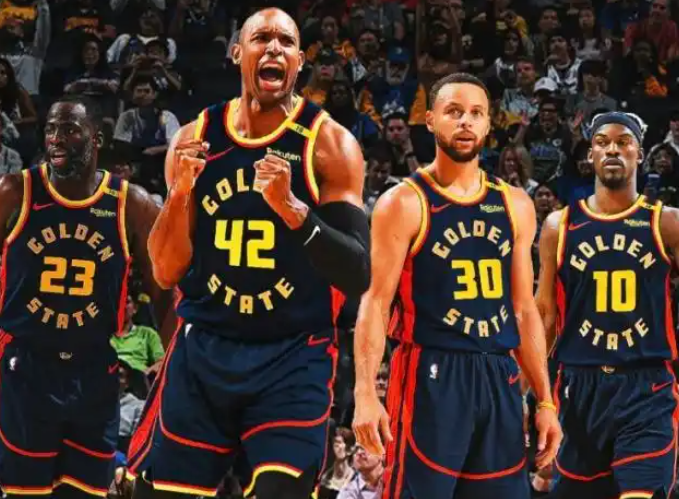 勇士的阵容基本已经明确了首发库追巴小库+波姐（小阵容）/波斯特（对位有大中锋球