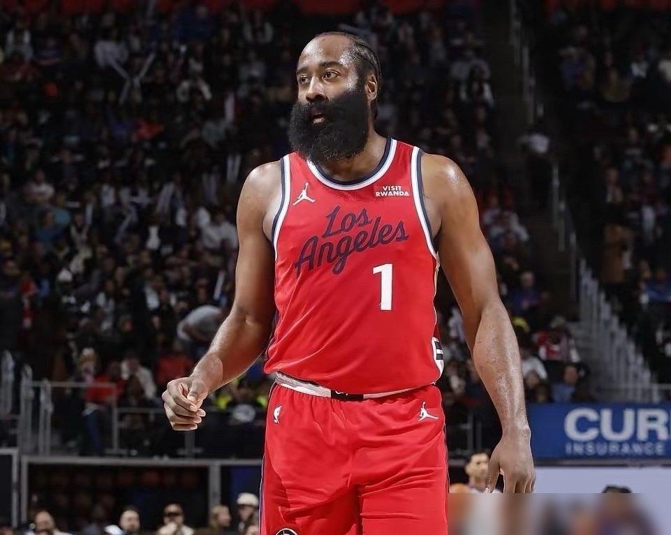 有一说一，今日杜兰特和哈登根本不在一个级别！！杜兰特：本场出战39分钟，投篮12