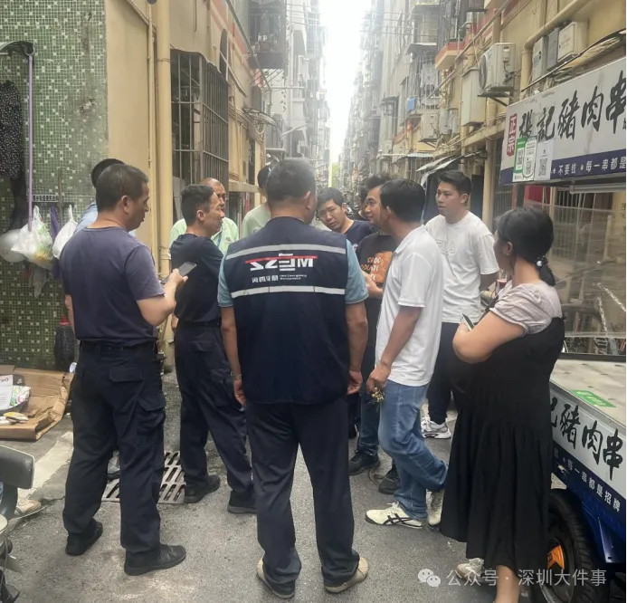 #深圳小区发现疑似孩童遗书逐户排查#【深圳一小区巷道发现遗书！字迹像孩子所写，现