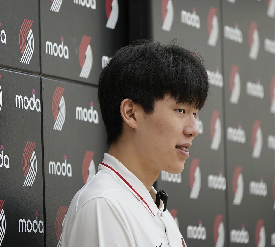 杨瀚森一句话把CBA老底又给揭开了！夏联训练后，杨瀚森谈如今比赛和以前的区别，