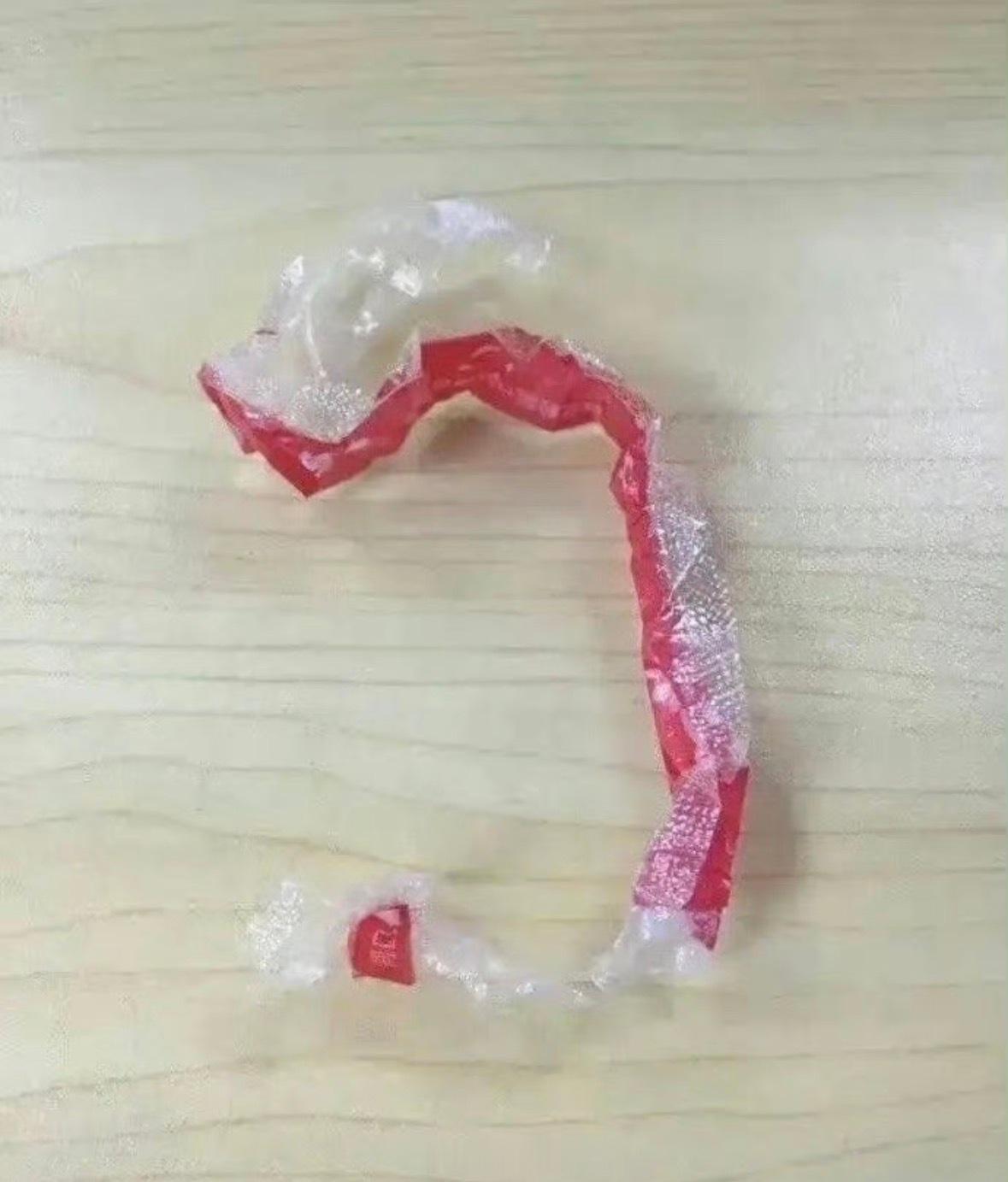 网友：怀孕7个月了，在老公包里发现这个，怎么办？