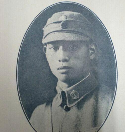 1939年，面对日军重兵包围，国军师长三次下令撤退，营长史恩华却说：“师长，不是