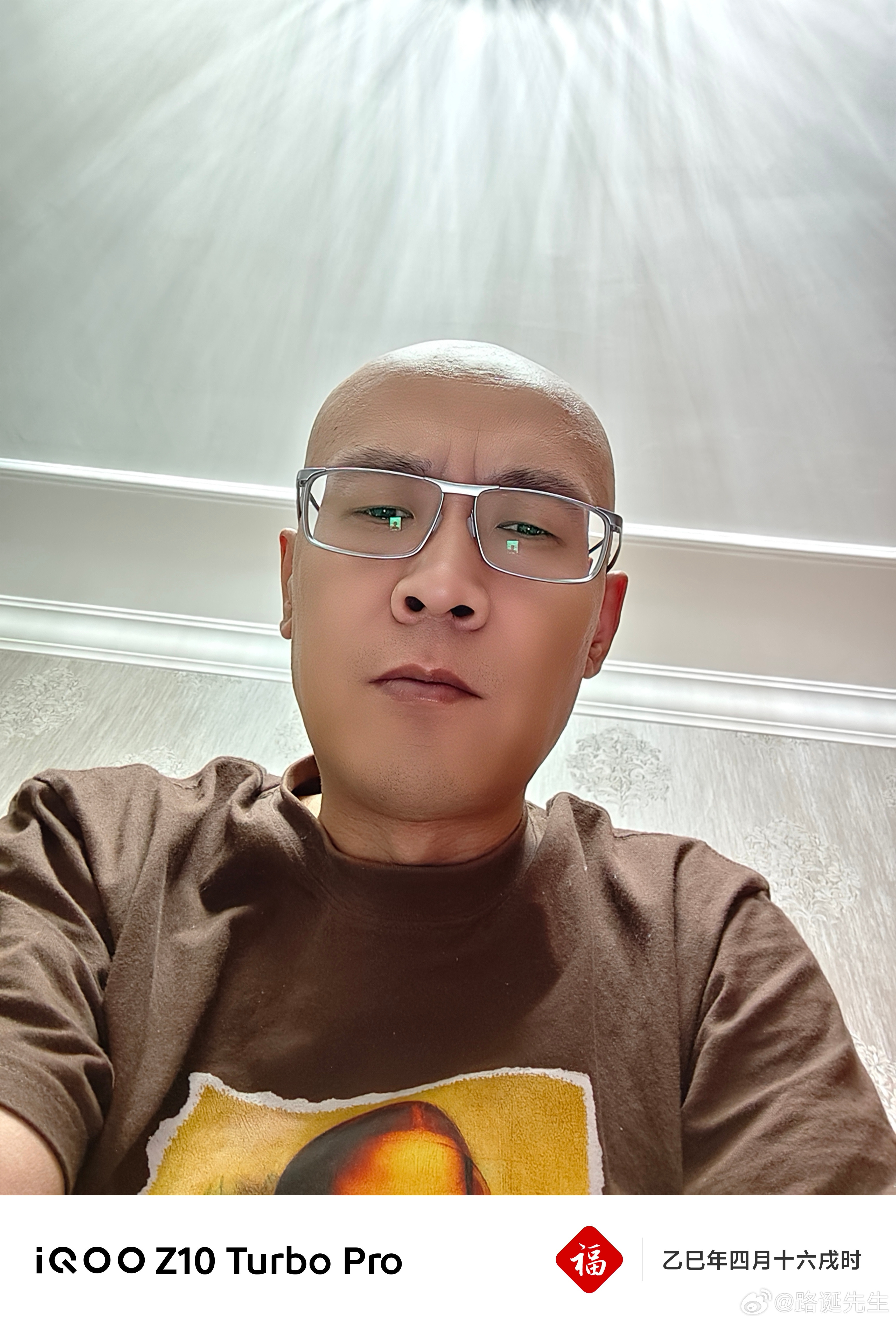 我长得像坏人？​​​