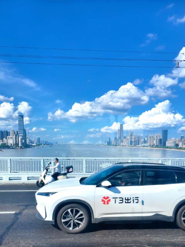 如果你来不了武汉，我把万里长江拍给你看。