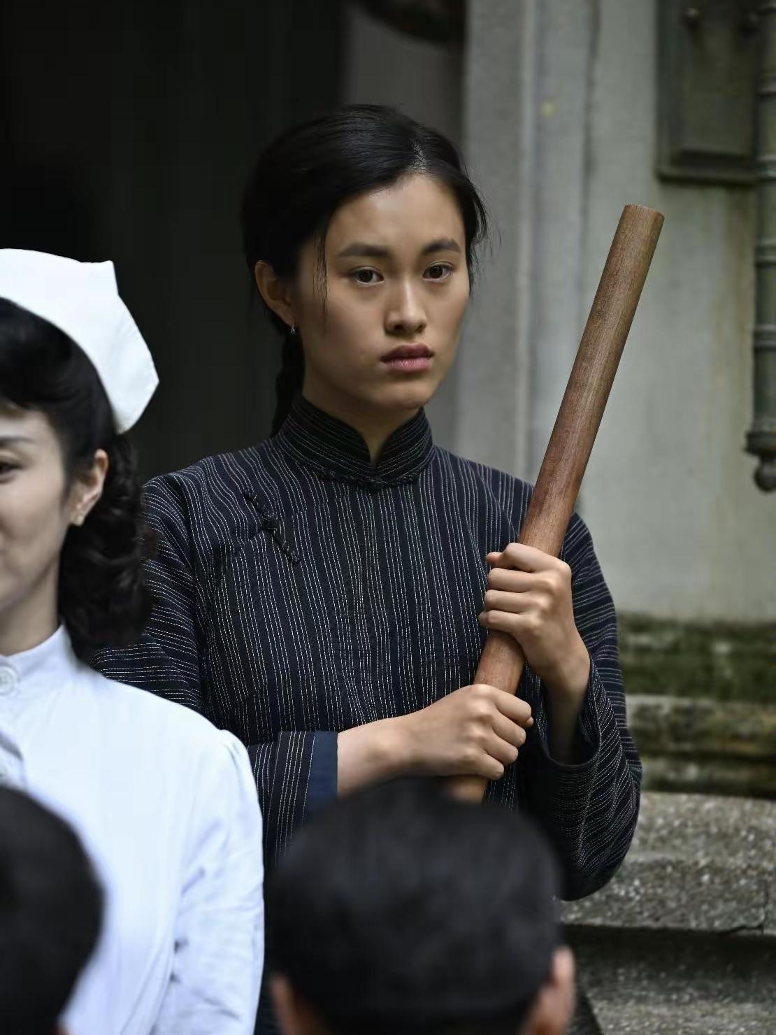 《沉默的荣耀》里吴公馆仆人阿兜，这个小人物藏着真实历史里的大感动，原型林阿香带金