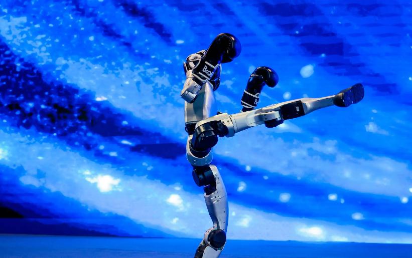 眼红到失态！美国国会开听证会，专门盯上中国机器人美国看着中国机器人领域一路狂