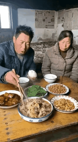 真服了！为了当网红脸都不要了？现在刷短视频真能被气笑，一堆人博眼球的操作简