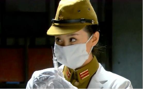 1942年，一位日寇女特务伪装成女大学生加入了八路军，心思缜密，她在入队后一连好