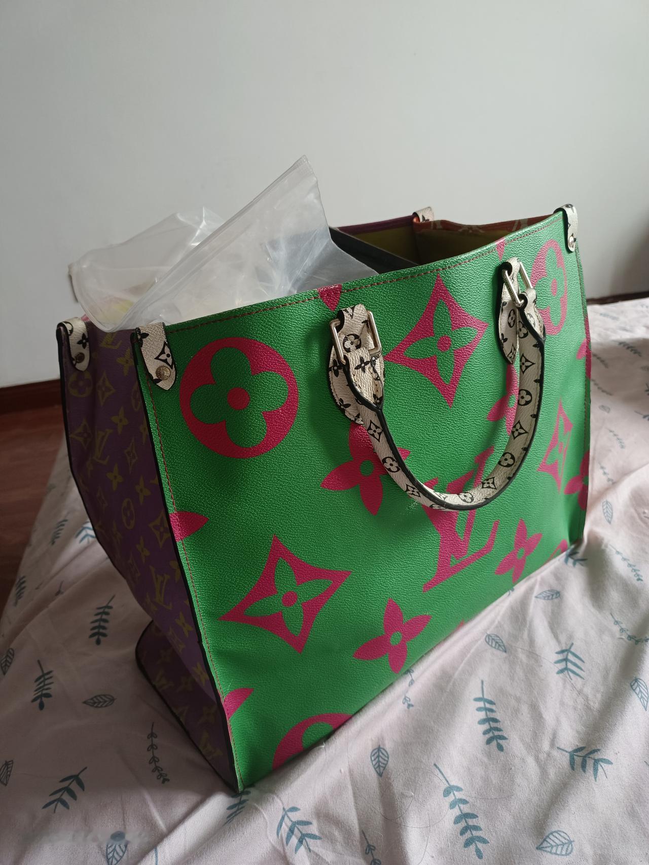 收藏我从尔滨的鬼市用50元,买回了一个LV包包,不会坚定,拿二手包回收,他们说这