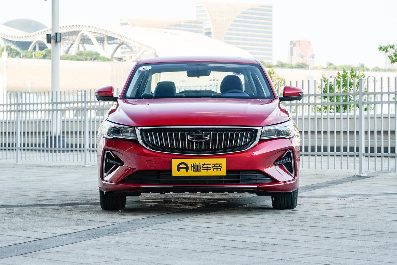 5万左右预算买二手代步车怕买错年款？ 兄弟们，预算就卡在5万上下，想买个皮实