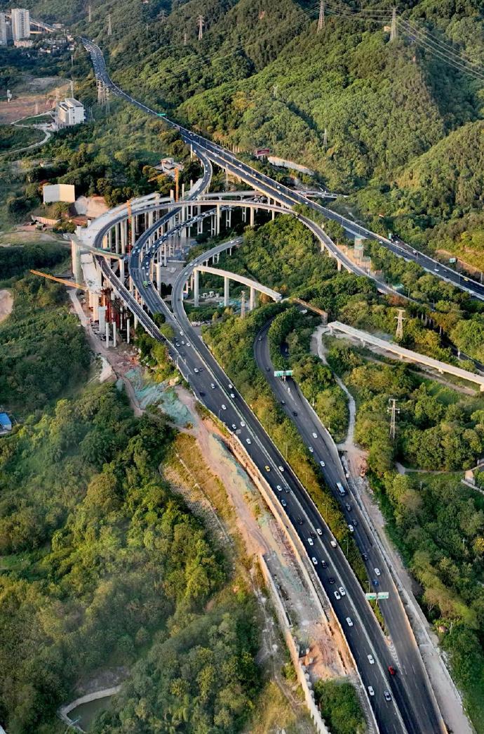 重庆江南立交改造工程，今年怕是不能完工了？每次开车上下内环，都会在江南立交仔细