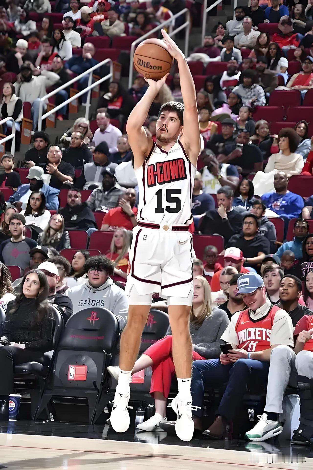 事实证明，老球迷对谢泼德的耐心是有道理的！对谢泼德保持耐心，看人的眼光还是有