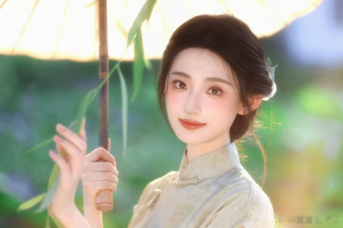 颜值百搭型美女谁不爱！一袭古装温婉动人宛如古韵佳人，切换现代风又干净大方气质出众