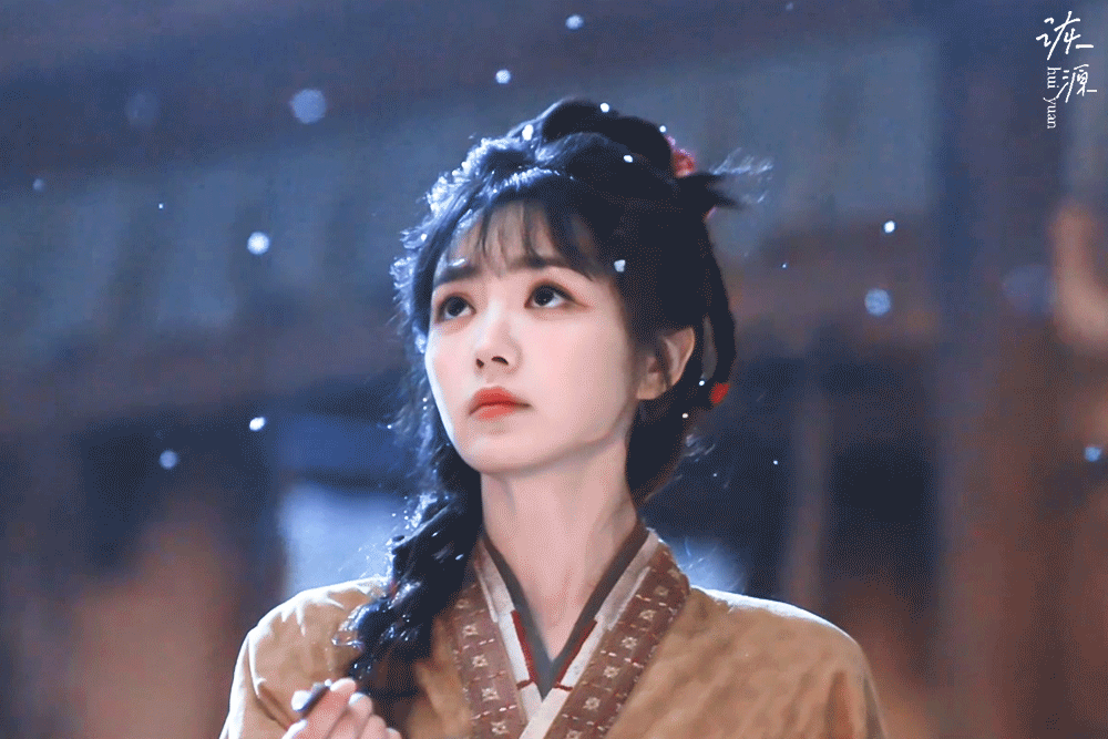 田曦薇《逐玉》樊长玉/动图▷前期整体造型是朴素田园风但小田好美丽～～～☽