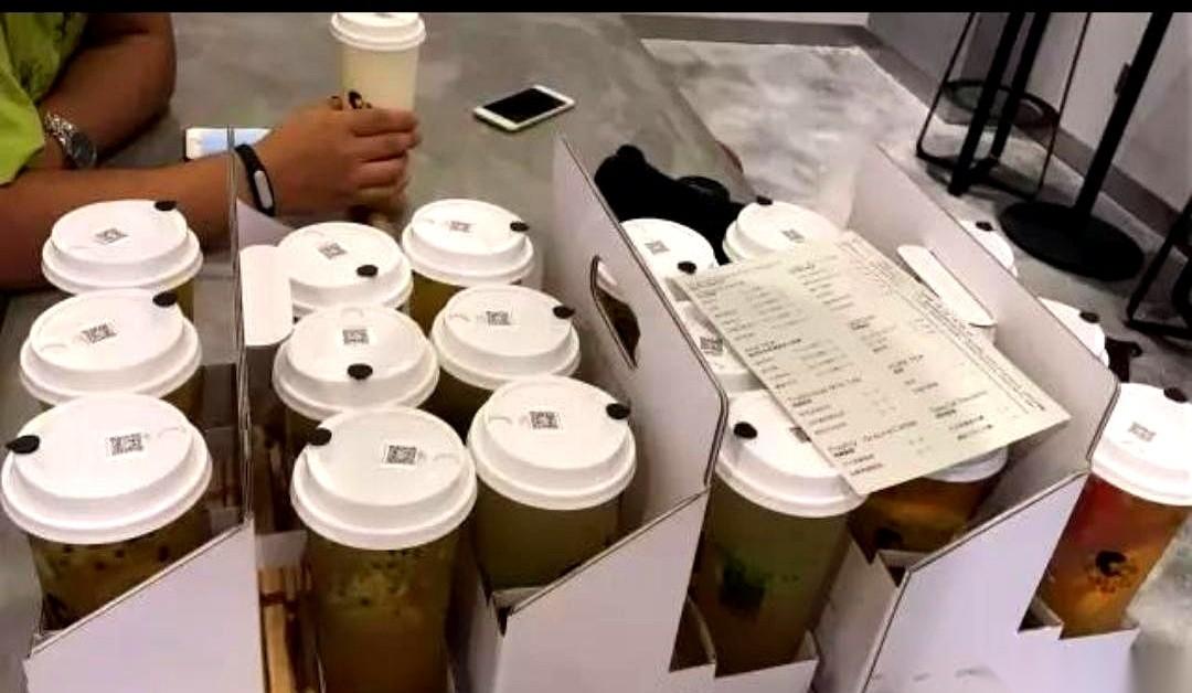 有些实体店倒闭，真不是大环境不行，纯粹是老板自己作的。30杯奶茶的大单！主动加