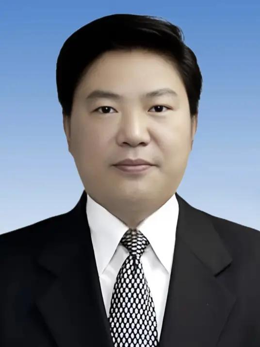 原中国五矿集团总经理国文清被查，这下可就热闹了，他以前可是大权在握。根据国家相