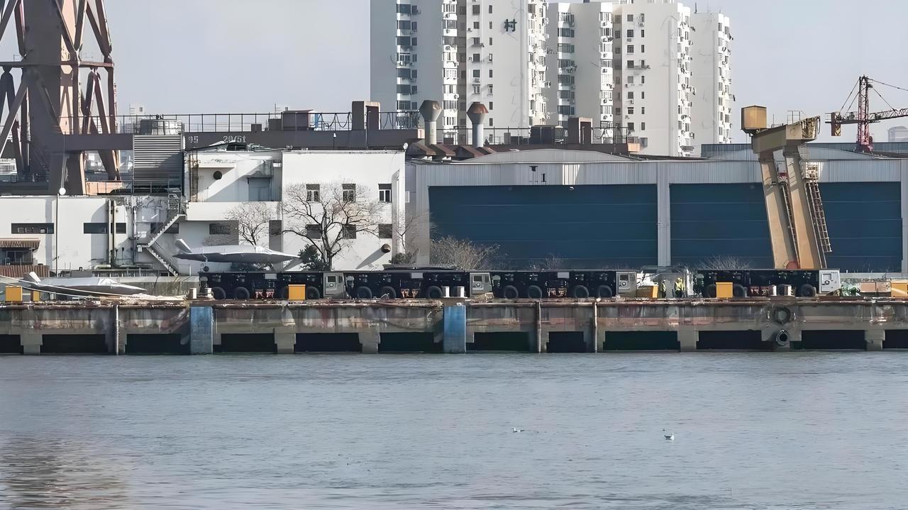 电磁弹射车技术迎来重大突破！最新曝光的模块化系统不仅支持单车弹射小型无人机，更可